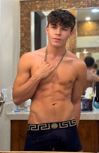 thumbnail for Drake Von featured on JustTheGays - amateur gay porn from OnlyFans, JustForFans, GayForFans