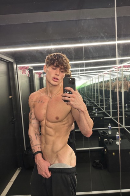 Melvin Moore (melvinmoore)