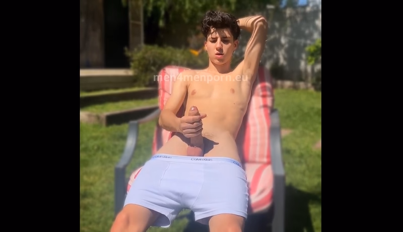 JustTheGays thumbnail for Valenteenhoot jerks off in the backyard after a workout - amateur gay porn from OnlyFans JustForFans GayForFans - 