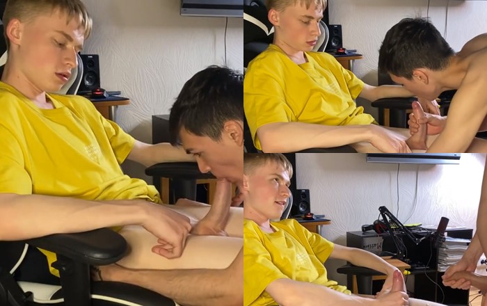 JustTheGays thumbnail for Matty and Aiden (mattyaiden) – Blowjob in the gaming chair - amateur gay porn from OnlyFans, MyVidster, GayForFans and more! - Oral, Young & Twink