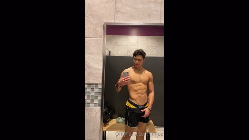 JustTheGays thumbnail for Showing off my dick in the gym changeroom – Josh Loz (jmloz) - amateur gay porn from OnlyFans JustForFans GayForFans - 