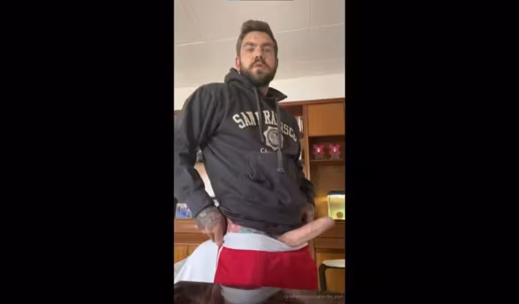 JustTheGays thumbnail for Watching porn and jerking off Juan Lucho - amateur gay porn from OnlyFans JustForFans GayForFans - 
