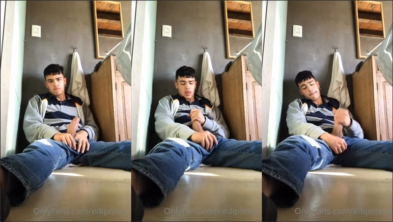JustTheGays thumbnail for ediporeyy jerks off on the floor - amateur gay porn from OnlyFans JustForFans GayForFans - 