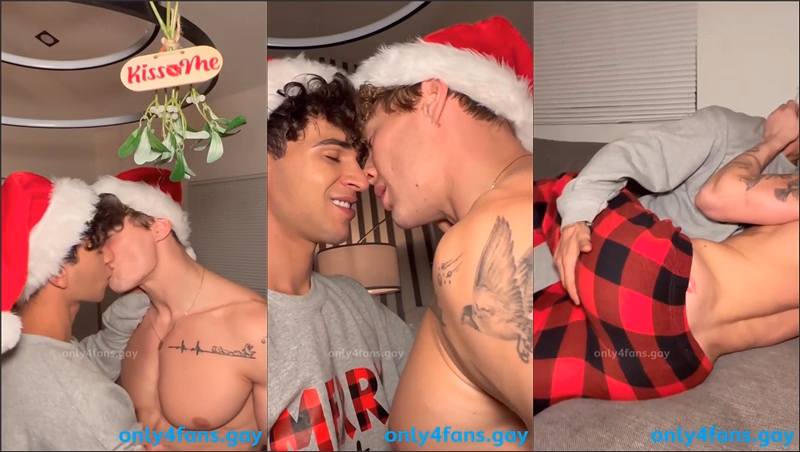 onlytwinks thumbnail for Making out under the Mistletoe – Angel Dario Garcia (Alann23) and Melvin (melvinmoore)
