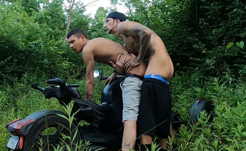 JustTheGays thumbnail for Gotti and King44 fuck on the side of the highway - amateur gay porn from OnlyFans, MyVidster, GayForFans and more! - Anal, Outdoor