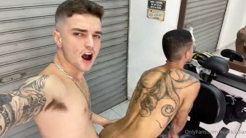 JustTheGays thumbnail for Erick Diaz – Barber Shop Anal - amateur gay porn from OnlyFans, MyVidster, GayForFans and more! - Anal, Young & Twink