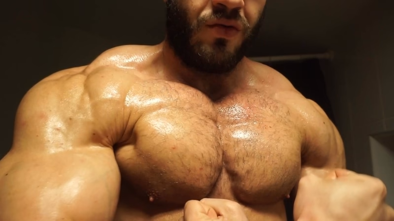 JustTheGays thumbnail for Rubbing oil over my muscular chest – Savin Pascu (savihot) - amateur gay porn from OnlyFans JustForFans GayForFans - 
