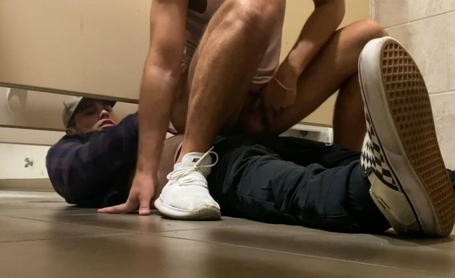 JustTheGays thumbnail for CruisingSoCal – Anonymous fucking in the public bathroom - amateur gay porn from OnlyFans, MyVidster, GayForFans and more! - Anal, Anonymous