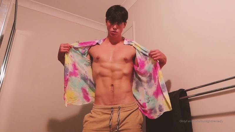 OnlyGays thumbnail for Jerking off with a hot sweaty body – SunLightRemedy - amateur gay porn from OnlyFans, MyVidster, GayForFans and more! -