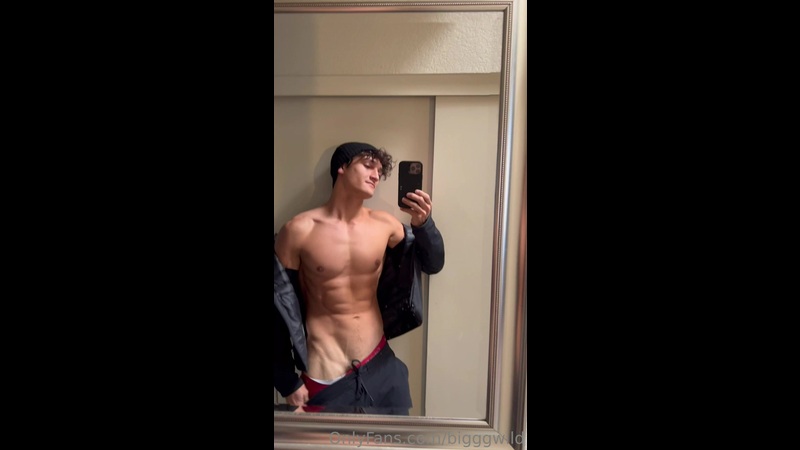 OnlyGays thumbnail for Showing off my body and big cock – BigggWild - amateur gay porn from OnlyFans, MyVidster, GayForFans and more! -