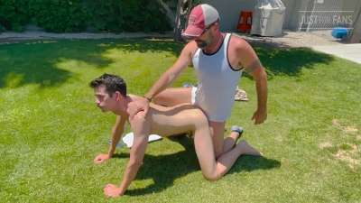 OnlyGays thumbnail for Brad Unzipped fucks Jonah Wheeler (ShowOffJonah) in the yard - amateur gay porn from OnlyFans, MyVidster, GayForFans and more! - 