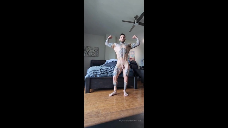 OnlyGays thumbnail for Doing a quick nude workout and showing off my muscles – Michael Hoffman (mikehoffman1023) - amateur gay porn from OnlyFans, MyVidster, GayForFans and more! -