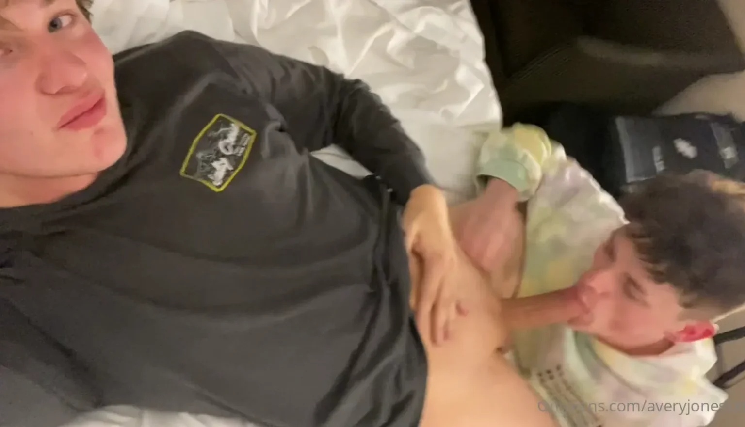 JustTheGays thumbnail for Avery Jones (averyjonesxxx) – twink gets his dick expertly sucked by hot boy - amateur gay porn from OnlyFans, MyVidster, GayForFans and more! - Oral, Young & Twink