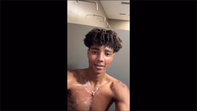 onlytwinks thumbnail for Columbian twink Jeffry Aranda (soyjaam, sjaam) jerks off in the shower