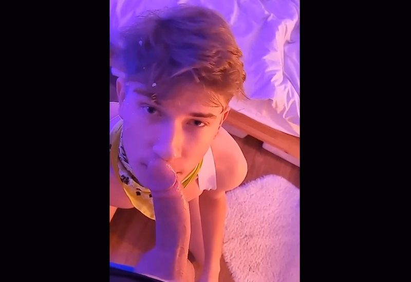 onlytwinks thumbnail for Jake Maxxik sucks a cock and gets a facial