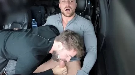 OnlyGays thumbnail for TexasGymJock blows Curved King in the car - amateur gay porn from OnlyFans, MyVidster, GayForFans and more! - Oral