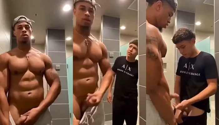 onlytwinks thumbnail for Jerking together in the bathroom